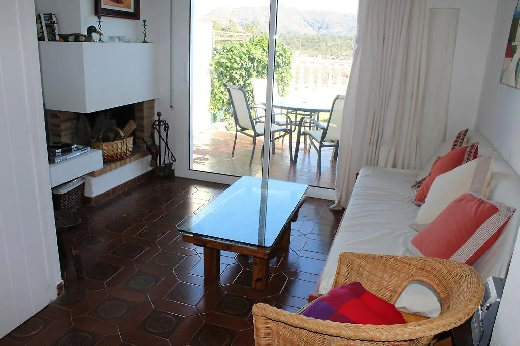 Coronas Villa Roses